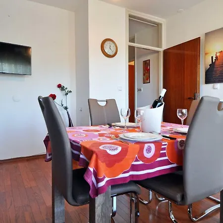 Daire Apartman Elin Pula