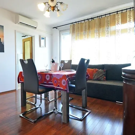 Apartman Elin Daire Pula