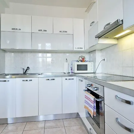 Daire Apartman Elin Pula